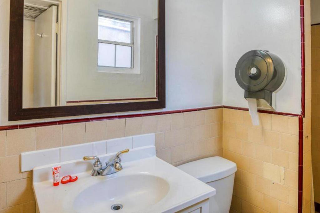 Oyo Gateway Motel Las Vegas North Strip/Fremont St. Area Luaran gambar